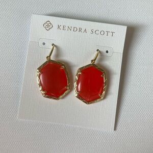 Kendra Scott Daphne Earrings